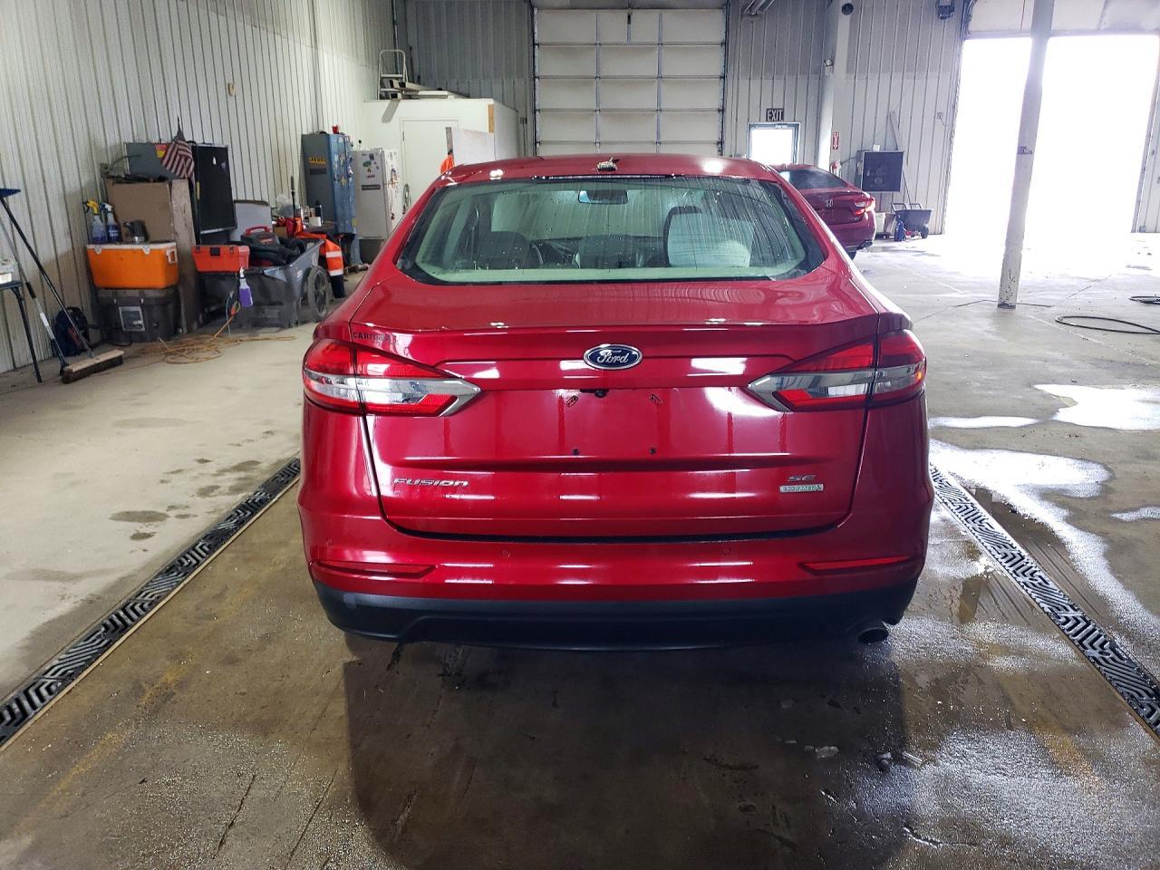 2020 Ford Fusion Se - Фото 6