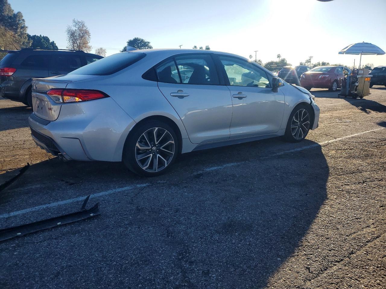 2020 Toyota Corolla Se - Image 3