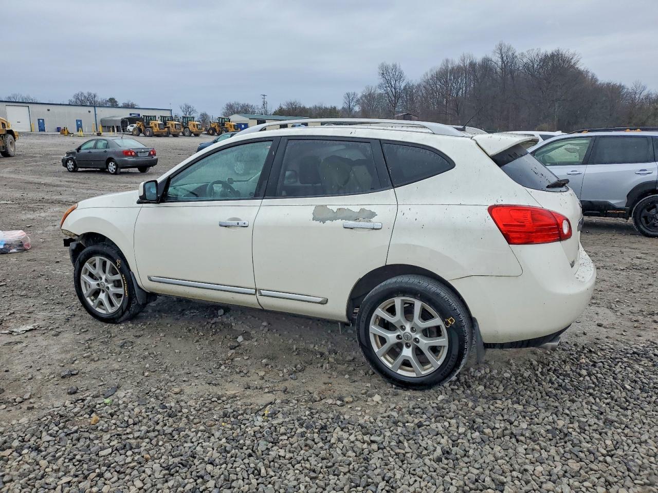 2013 Nissan Rogue S - Image 2