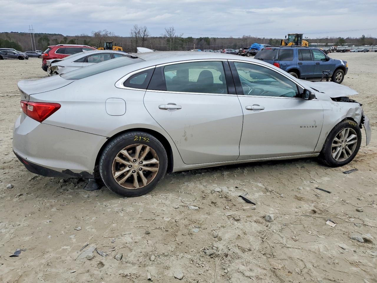 2017 Chevrolet Malibu Lt - Image 3