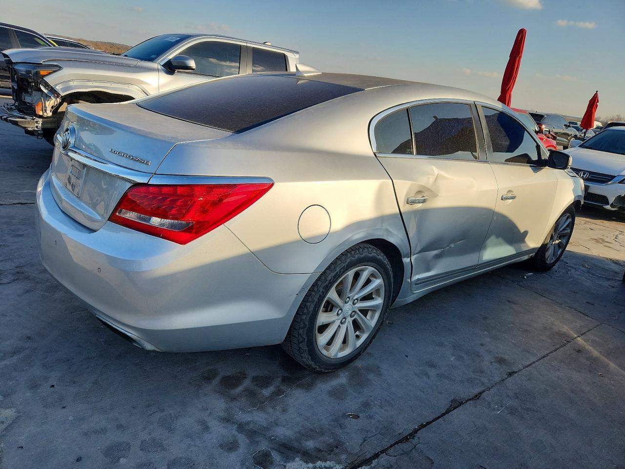 2016 Buick Lacrosse - Фото 3