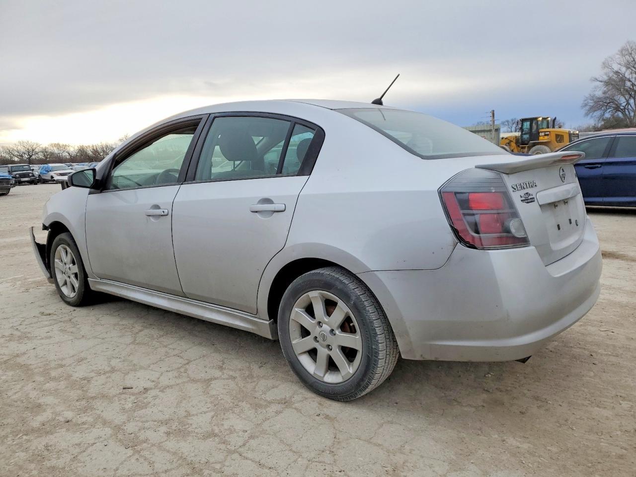 2011 Nissan Sentra 2.0 - Image 2