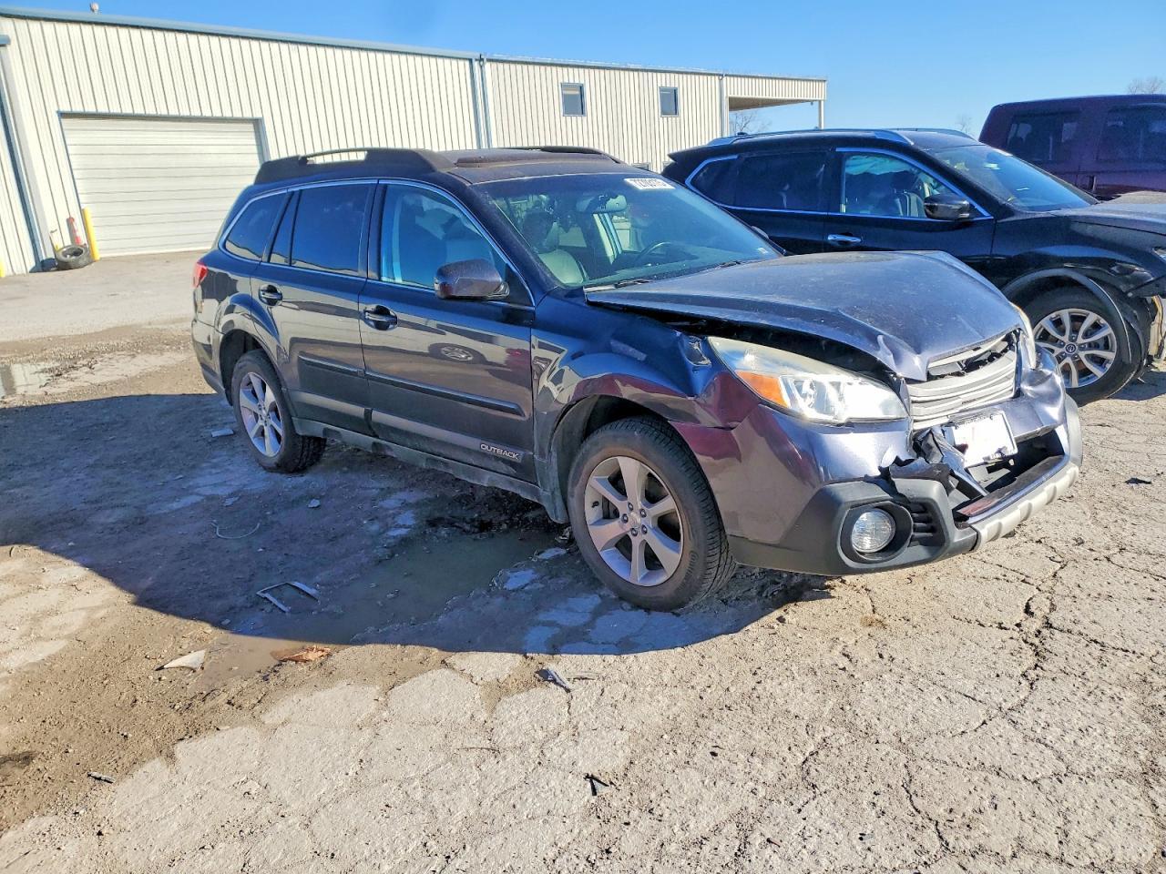 2013 Subaru Outback 2.5I Limited - Image 4