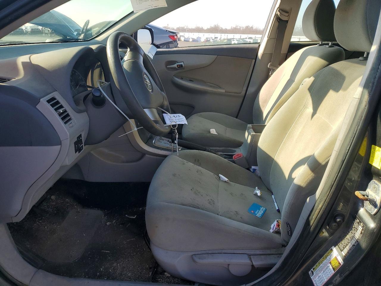 2010 Toyota Corolla Base - Фото 7