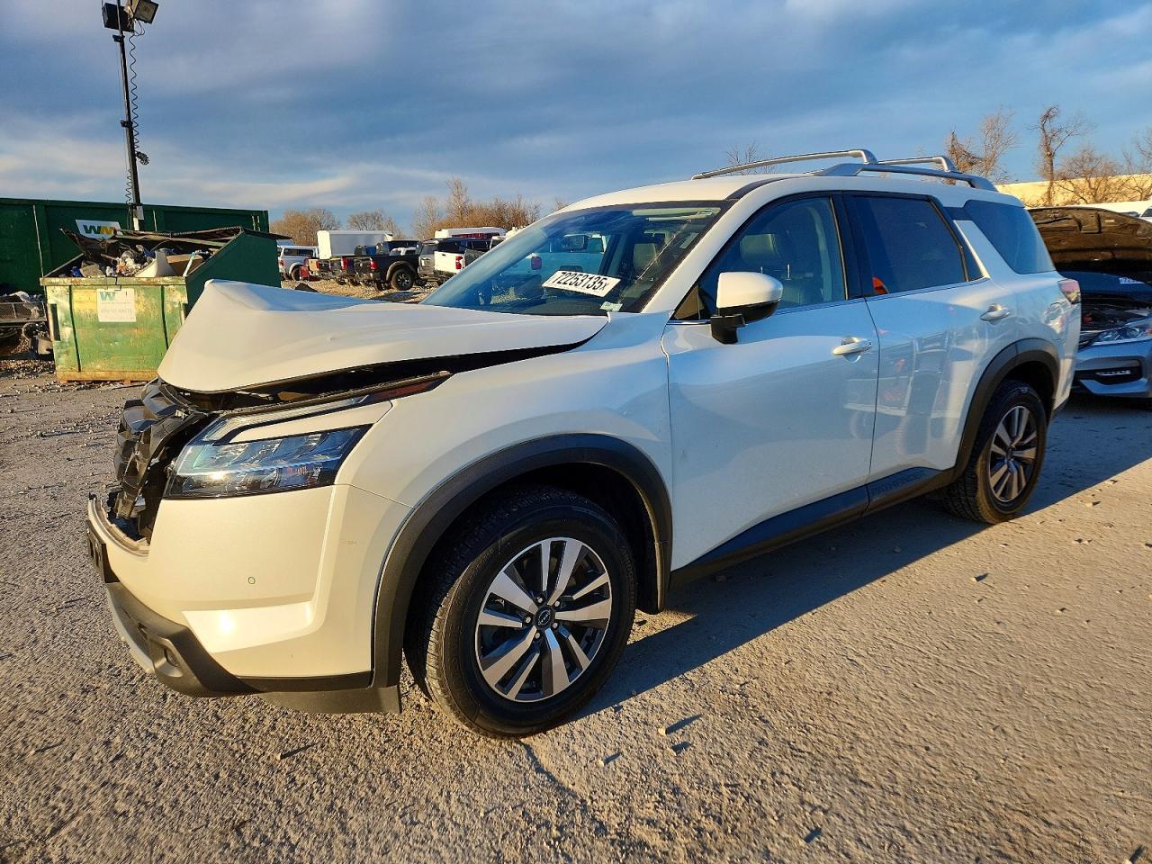 2023 Nissan Pathfinder Sl