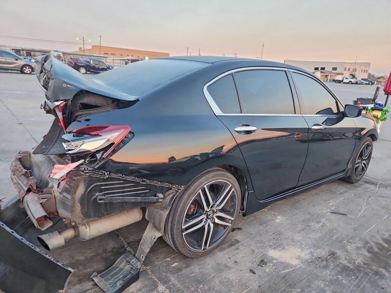 2017 Honda Accord Sport - Image 3