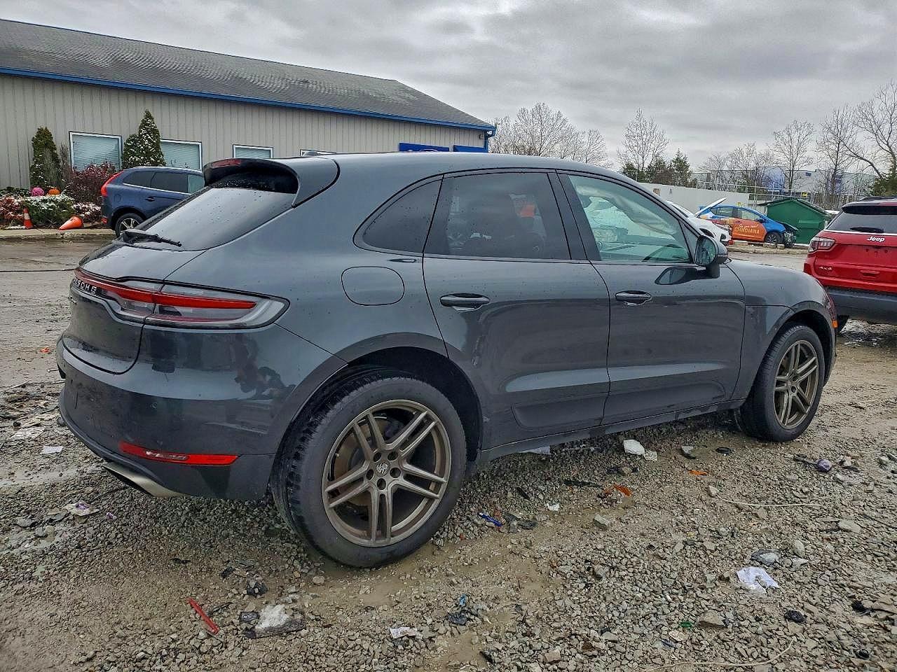 2020 Porsche Macan - Image 3
