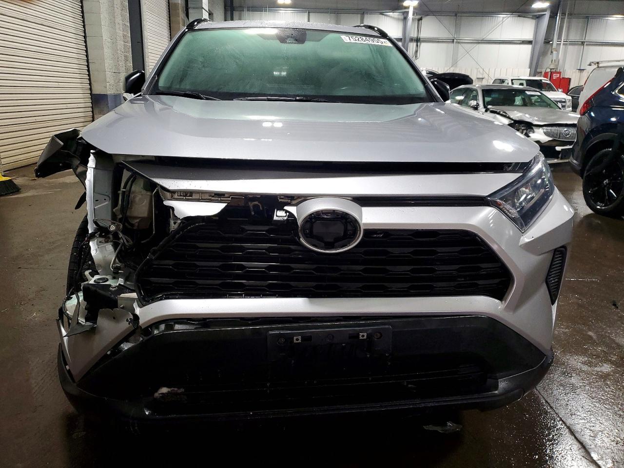 2020 Toyota Rav4 Le - Image 5
