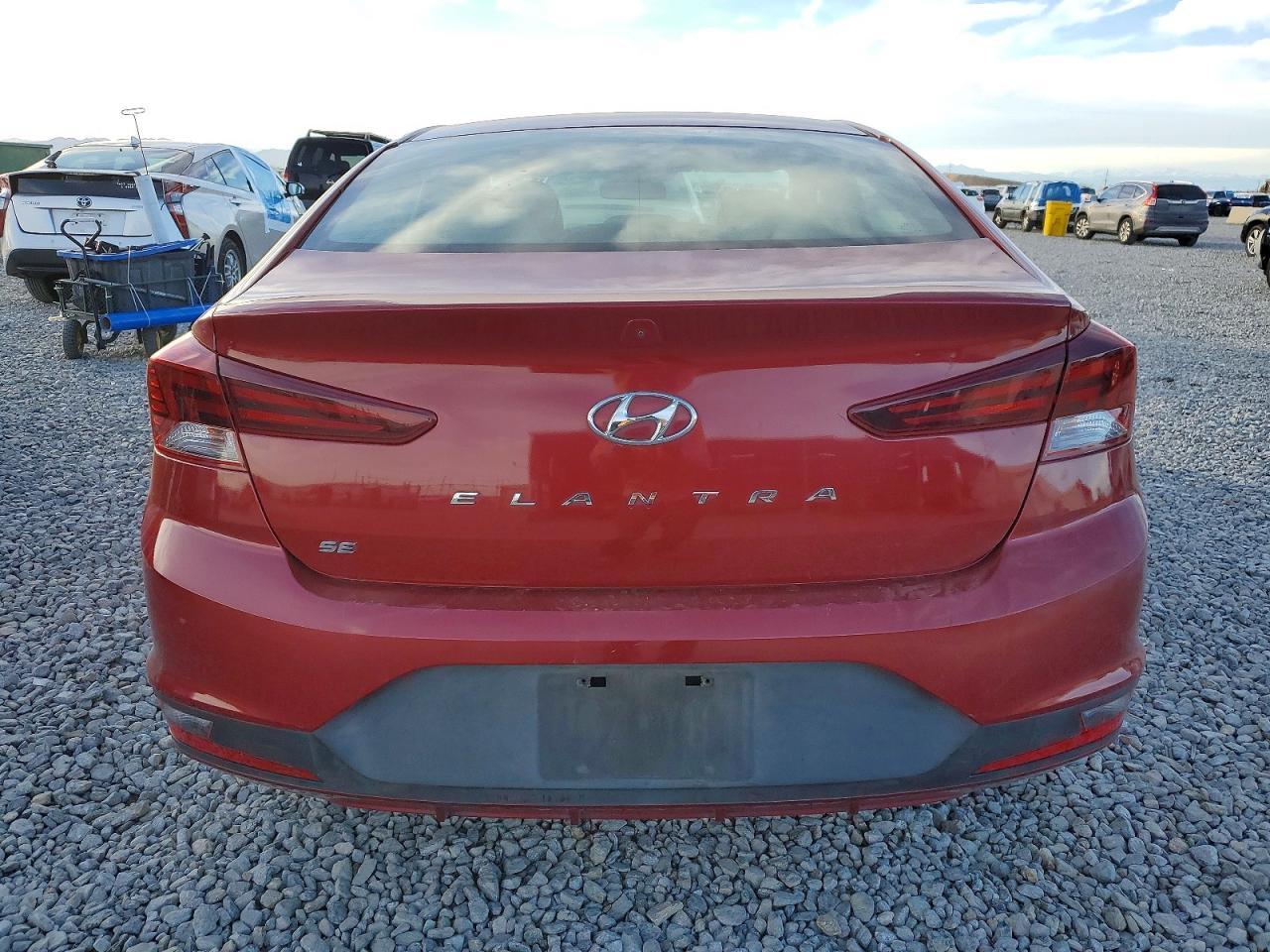 2019 Hyundai Elantra Se - Image 6