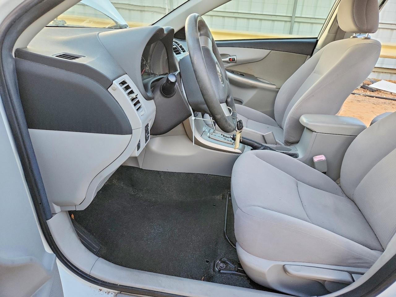 2011 Toyota Corolla Le - Фото 7