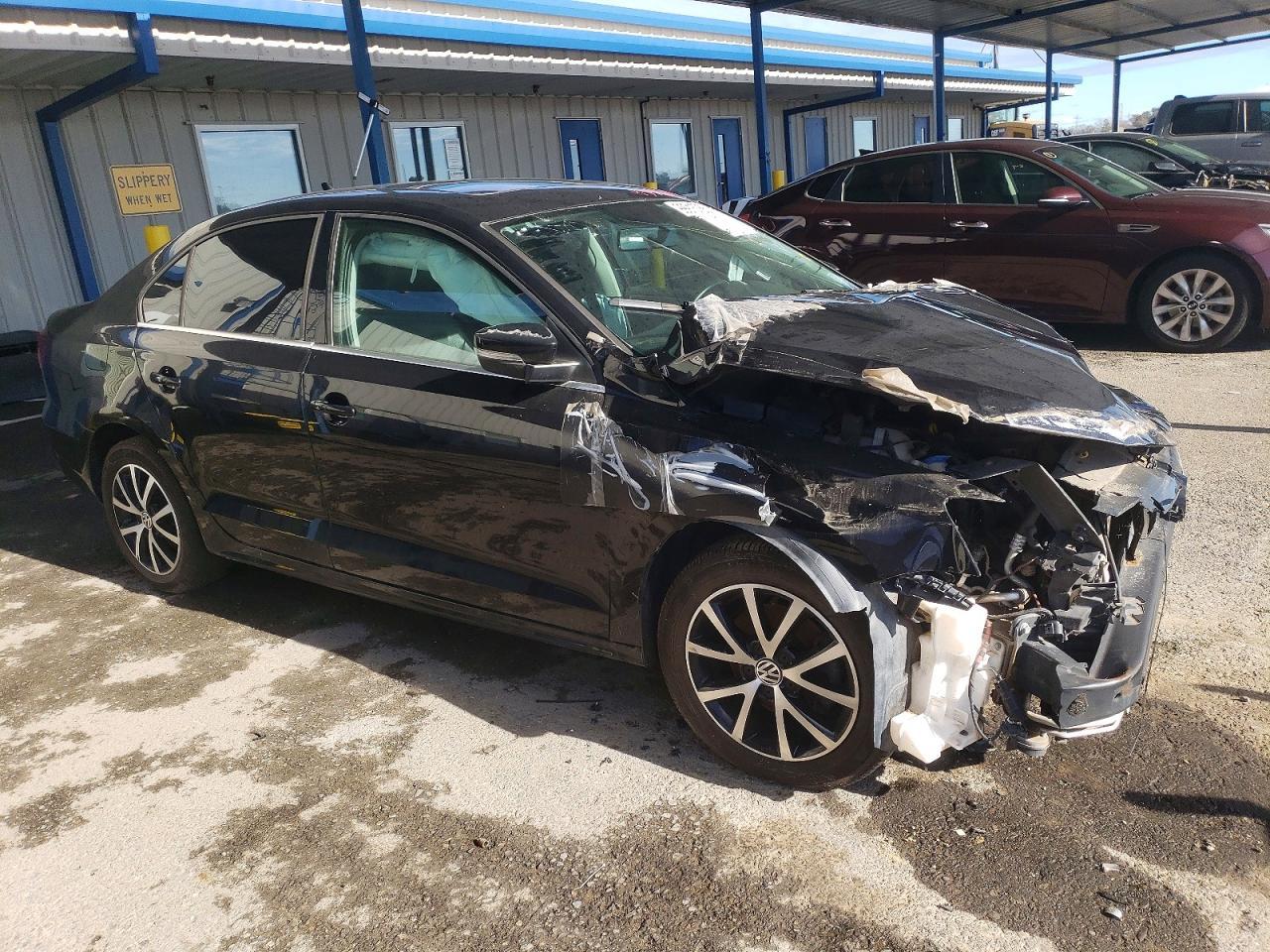 2017 Volkswagen Jetta Se - Image 4
