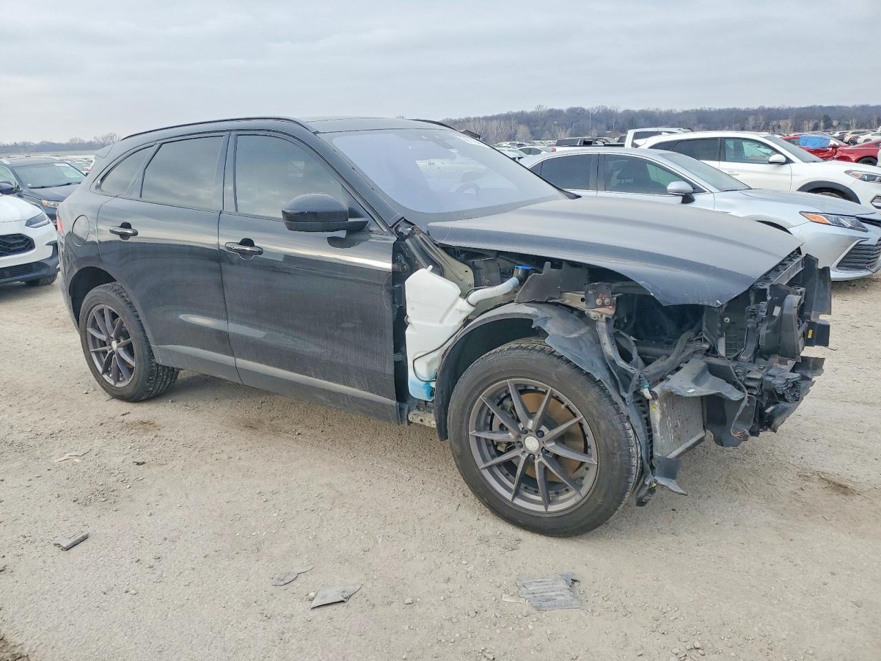 2019 Jaguar F-Pace Premium - Image 4