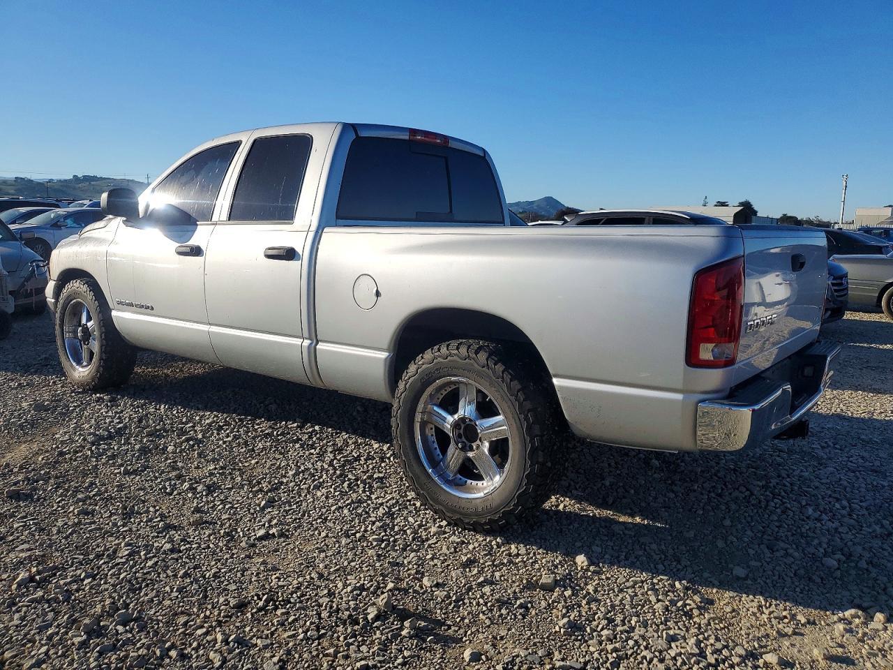 2003 Dodge Ram 1500 St - Фото 2