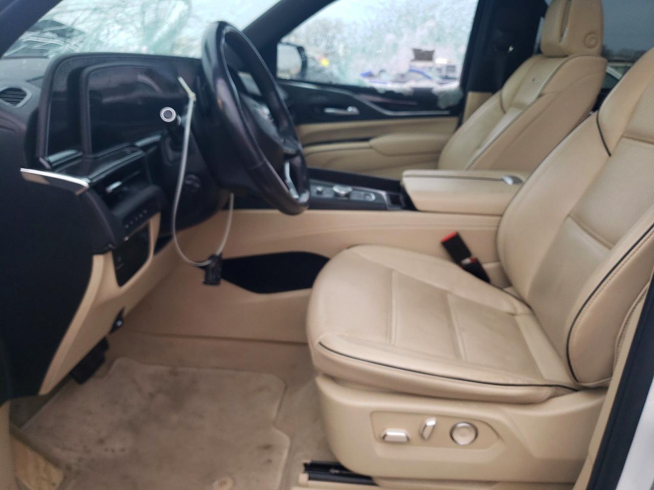 2023 Cadillac Escalade Premium Luxury - Image 7