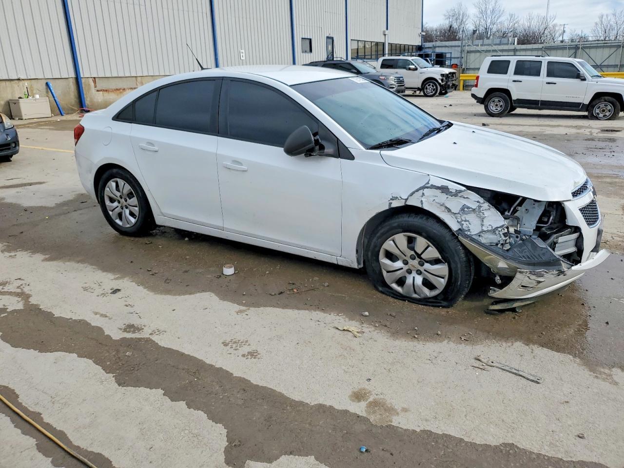 2014 Chevrolet Cruze Ls - Фото 4