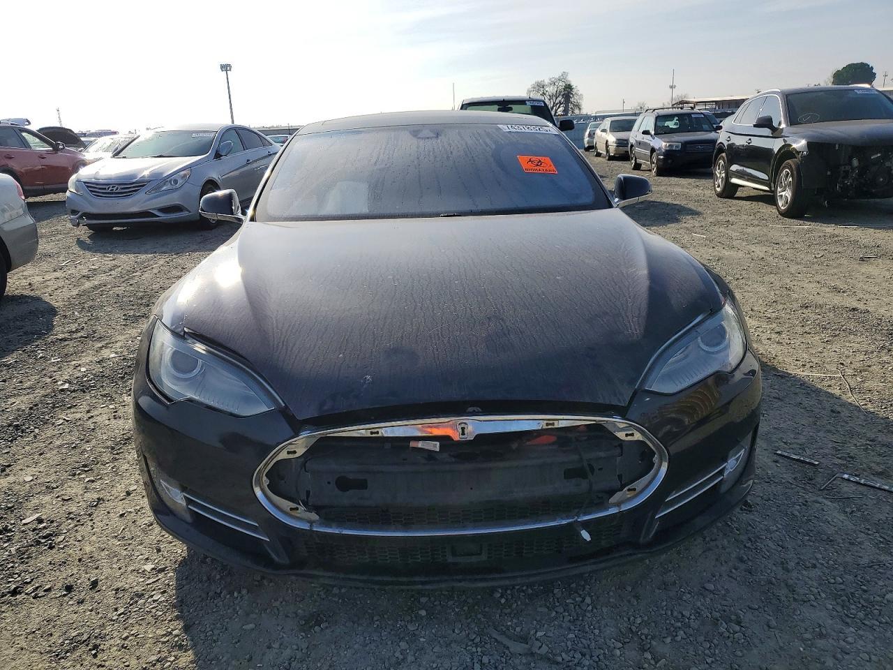 2015 Tesla Model S 85D - Фото 5