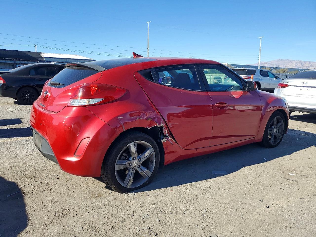 2015 Hyundai Veloster - Фото 3