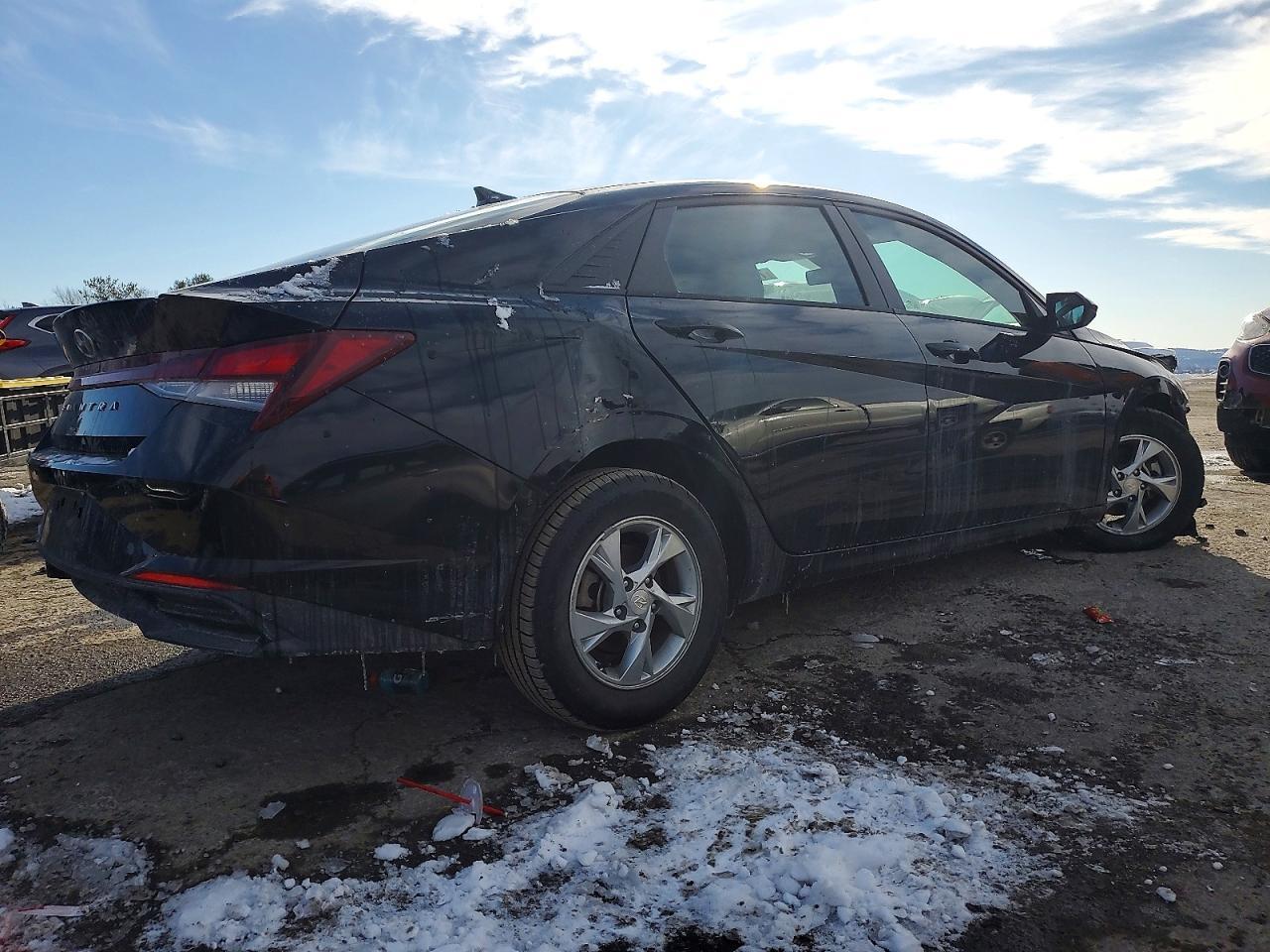 2021 Hyundai Elantra Se - Фото 3
