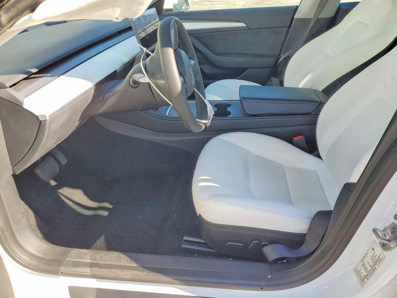 2023 Tesla Model 3 - Фото 7