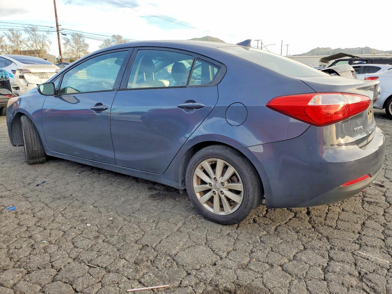 2016 Kia Forte - Фото 2