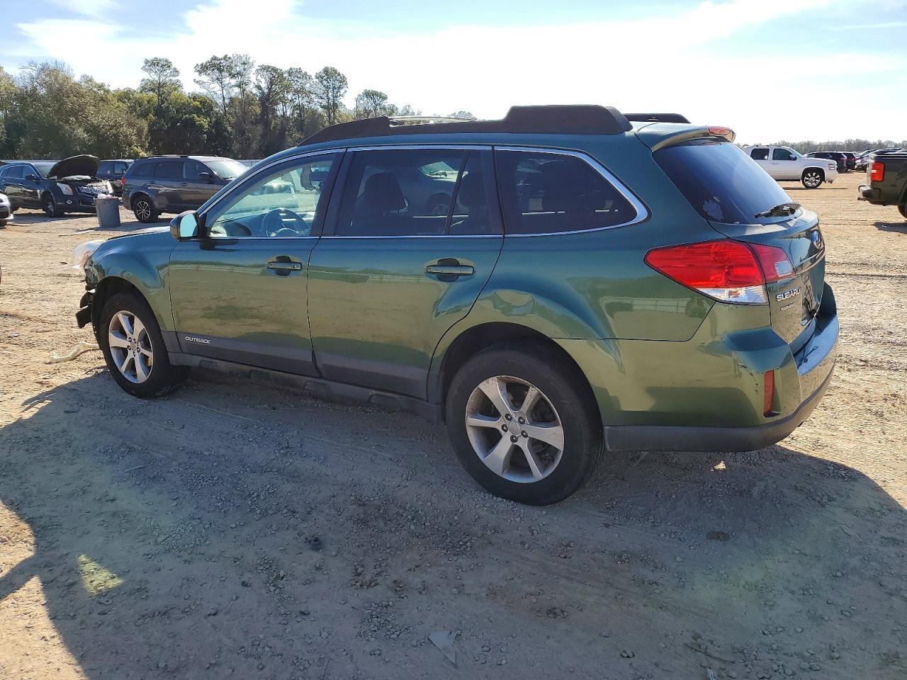 2013 Subaru Outback - Image 2