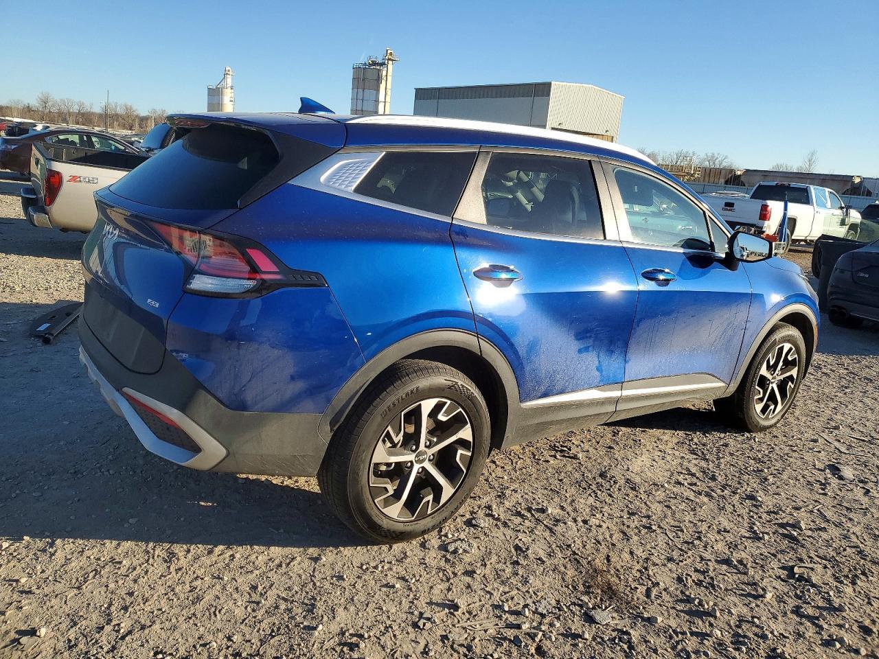 2024 Kia Sportage Ex - Image 3