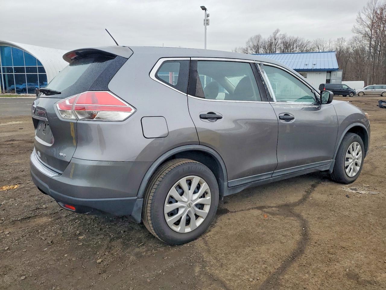 2016 Nissan Rogue S *** Repo * Bad Brake *** - Image 3