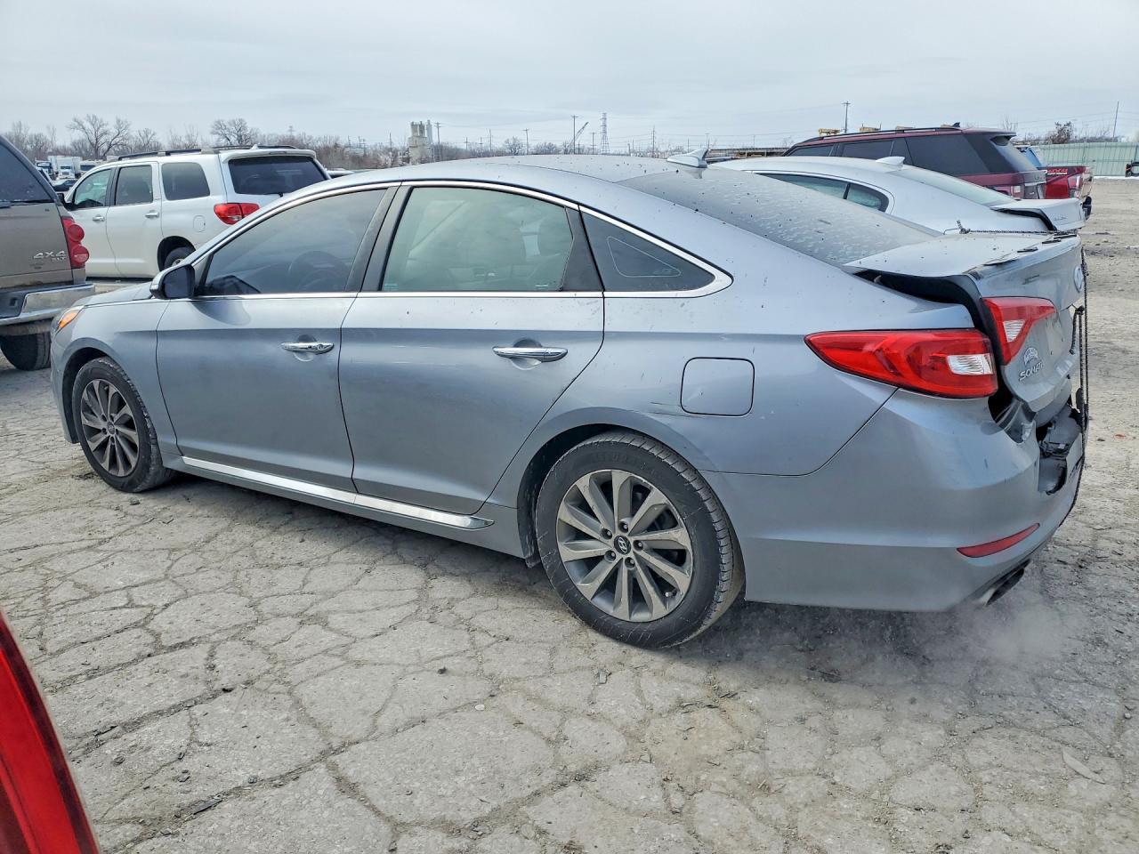 2017 Hyundai Sonata Sport - Фото 2