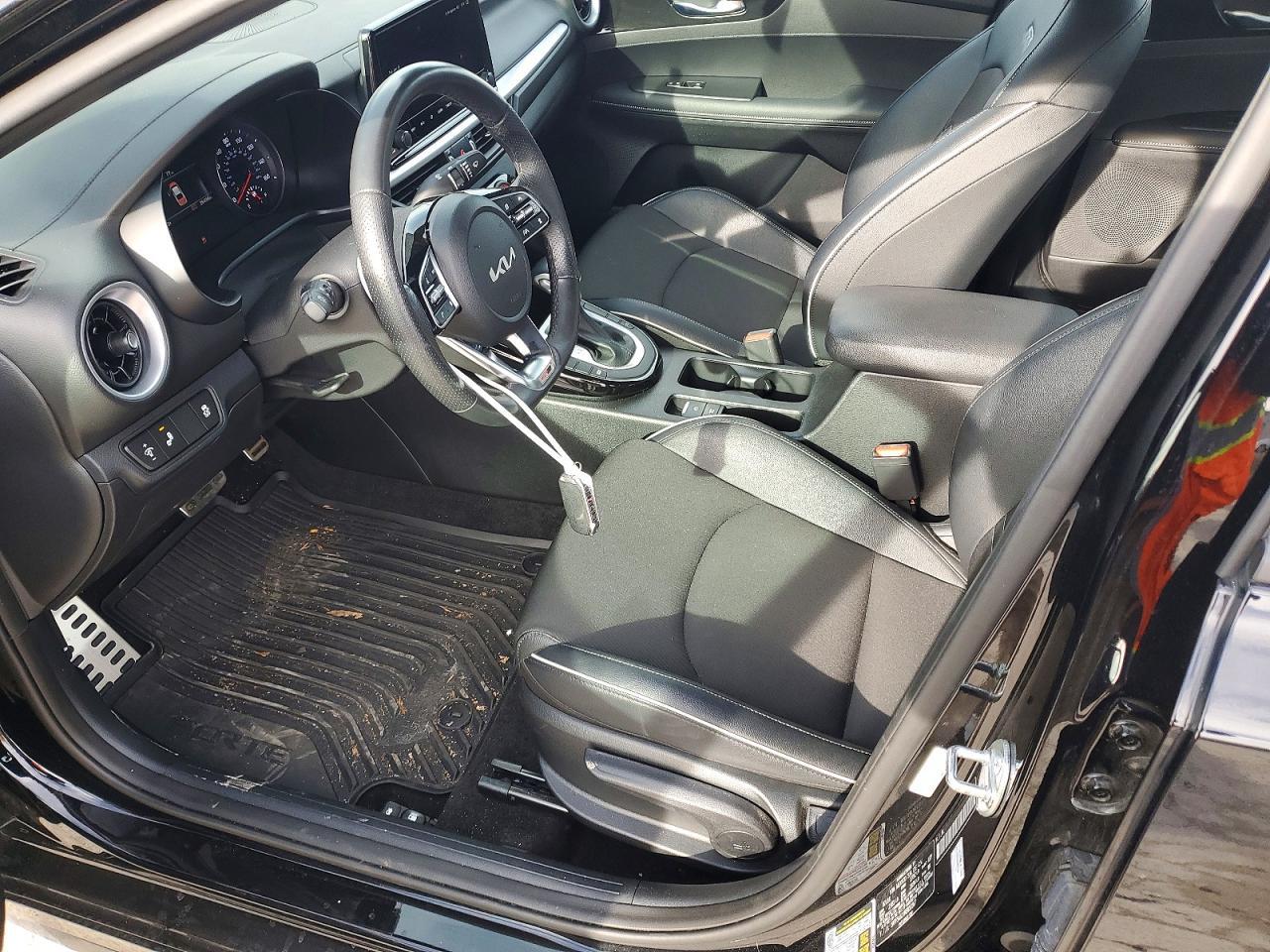 2024 Kia Forte Gt Line - Фото 7