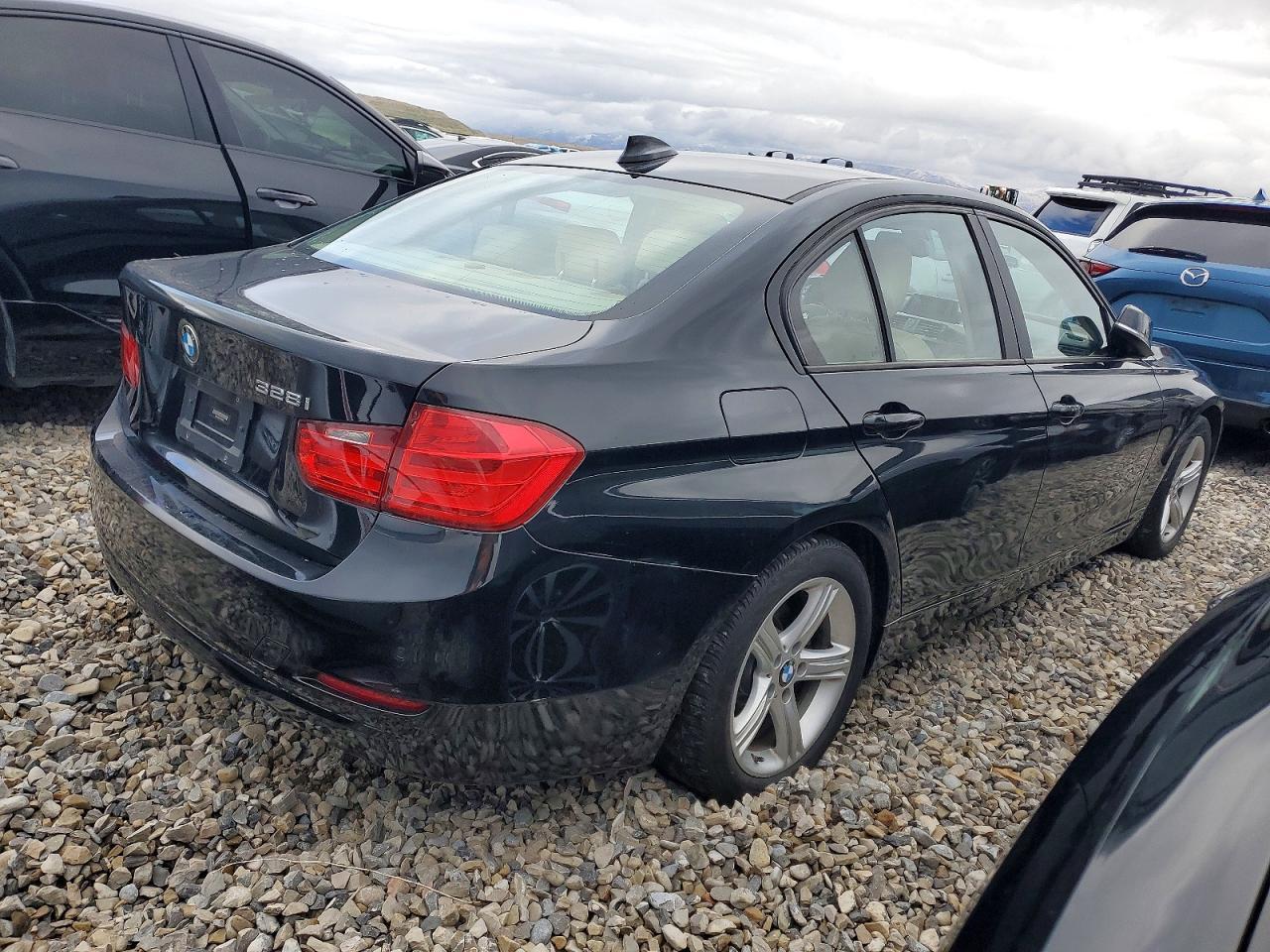 2014 BMW 328 I - Фото 3