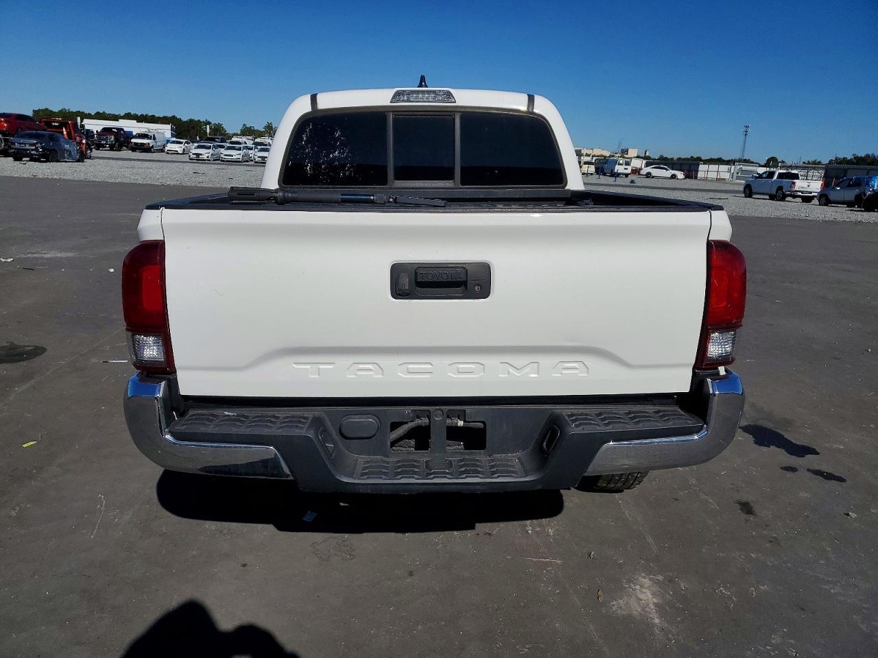 2020 Toyota Tacoma Double Cab - Фото 6