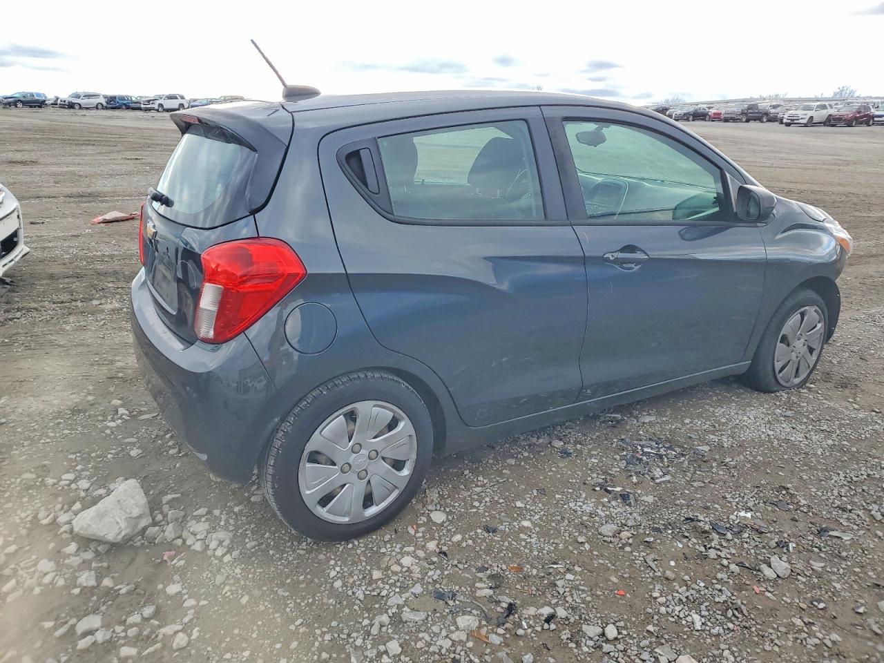 2018 Chevrolet Spark Ls - Фото 3