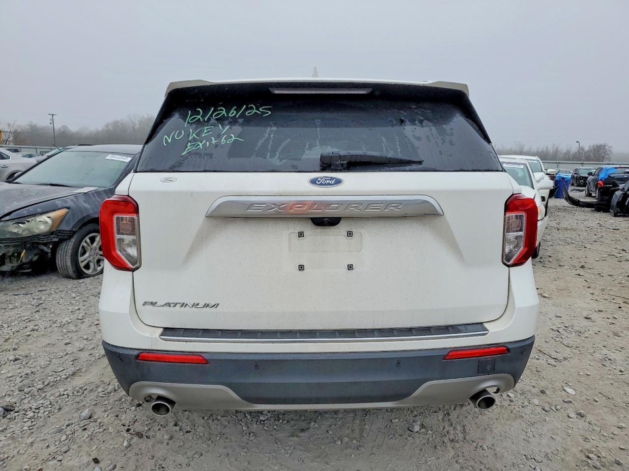 2022 Ford Explorer Platinum - Image 6