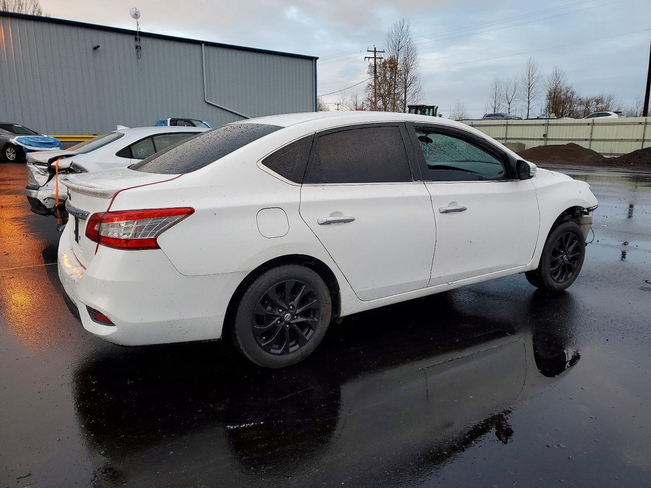 2017 Nissan Sentra S - Фото 3