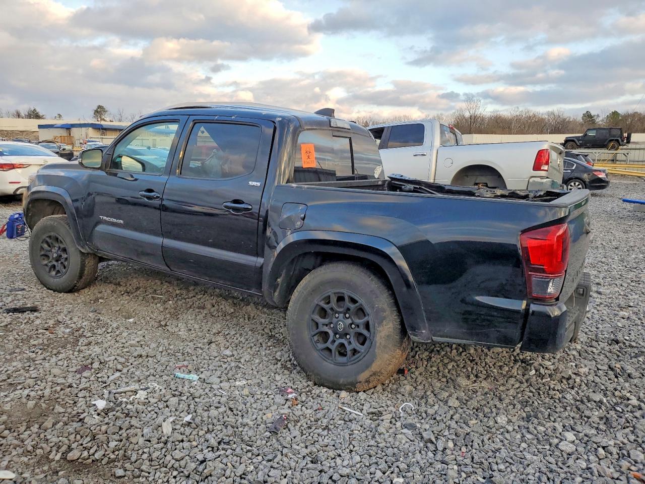 2022 Toyota Tacoma Double Cab - Image 2