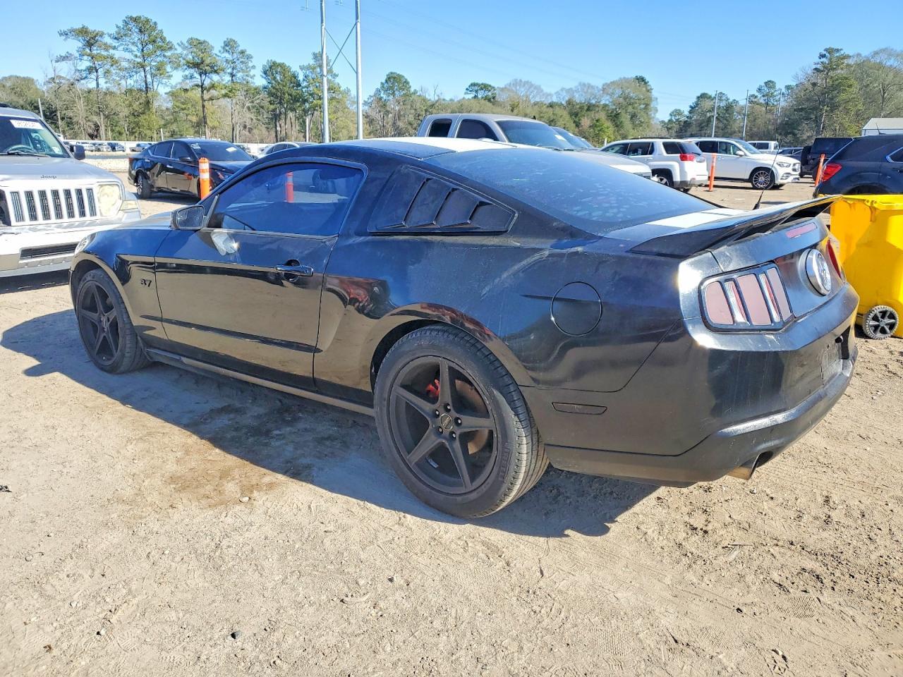 2012 Ford Mustang - Фото 2