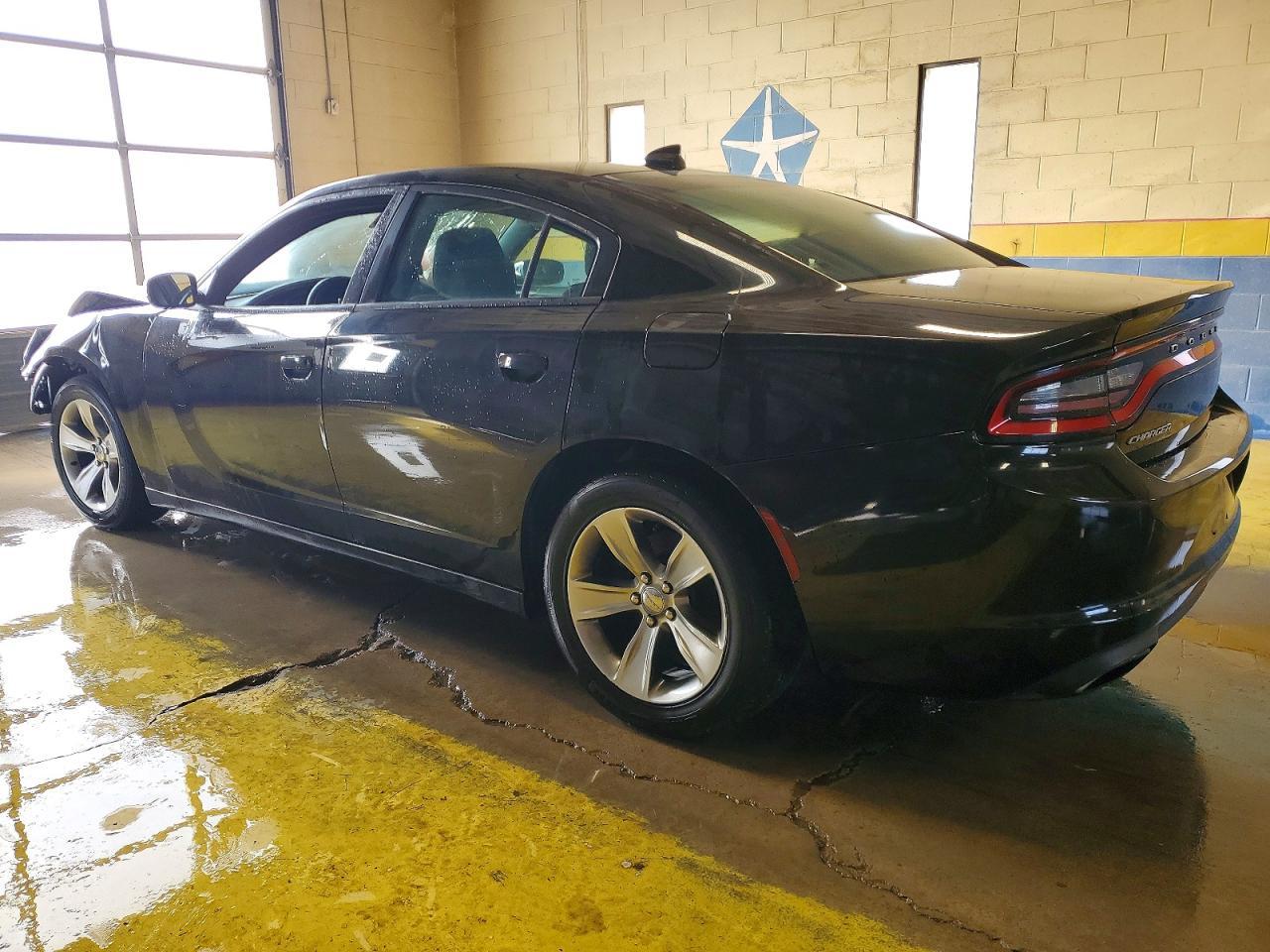 2015 Dodge Charger Sxt - Фото 2