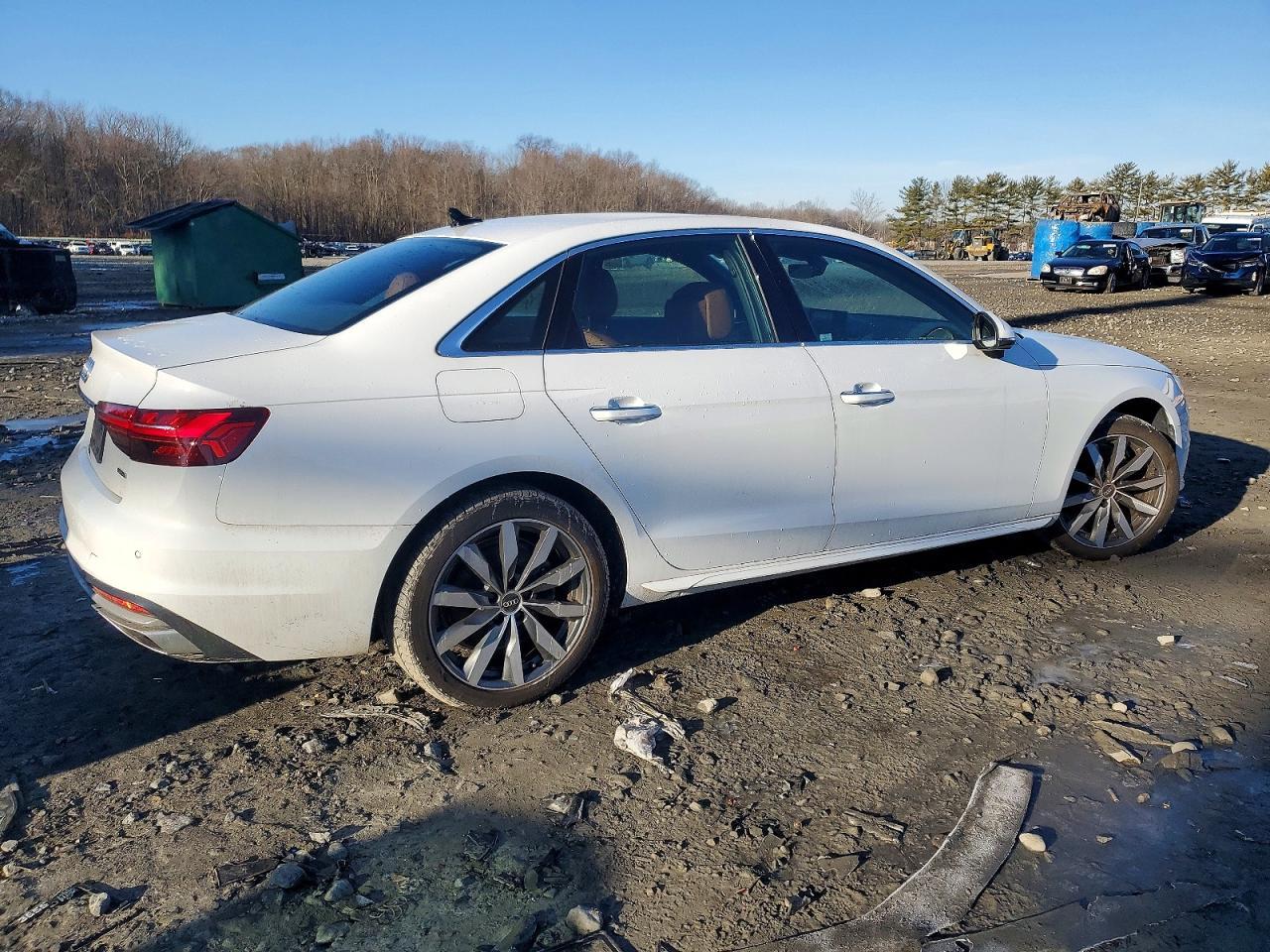2023 Audi A4 Premium Plus 40 - Фото 3