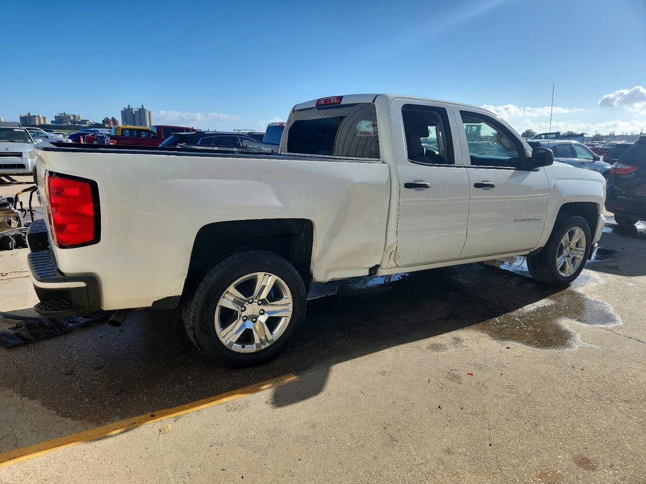 2016 Chevrolet Silverado C1500 Custom - Фото 3