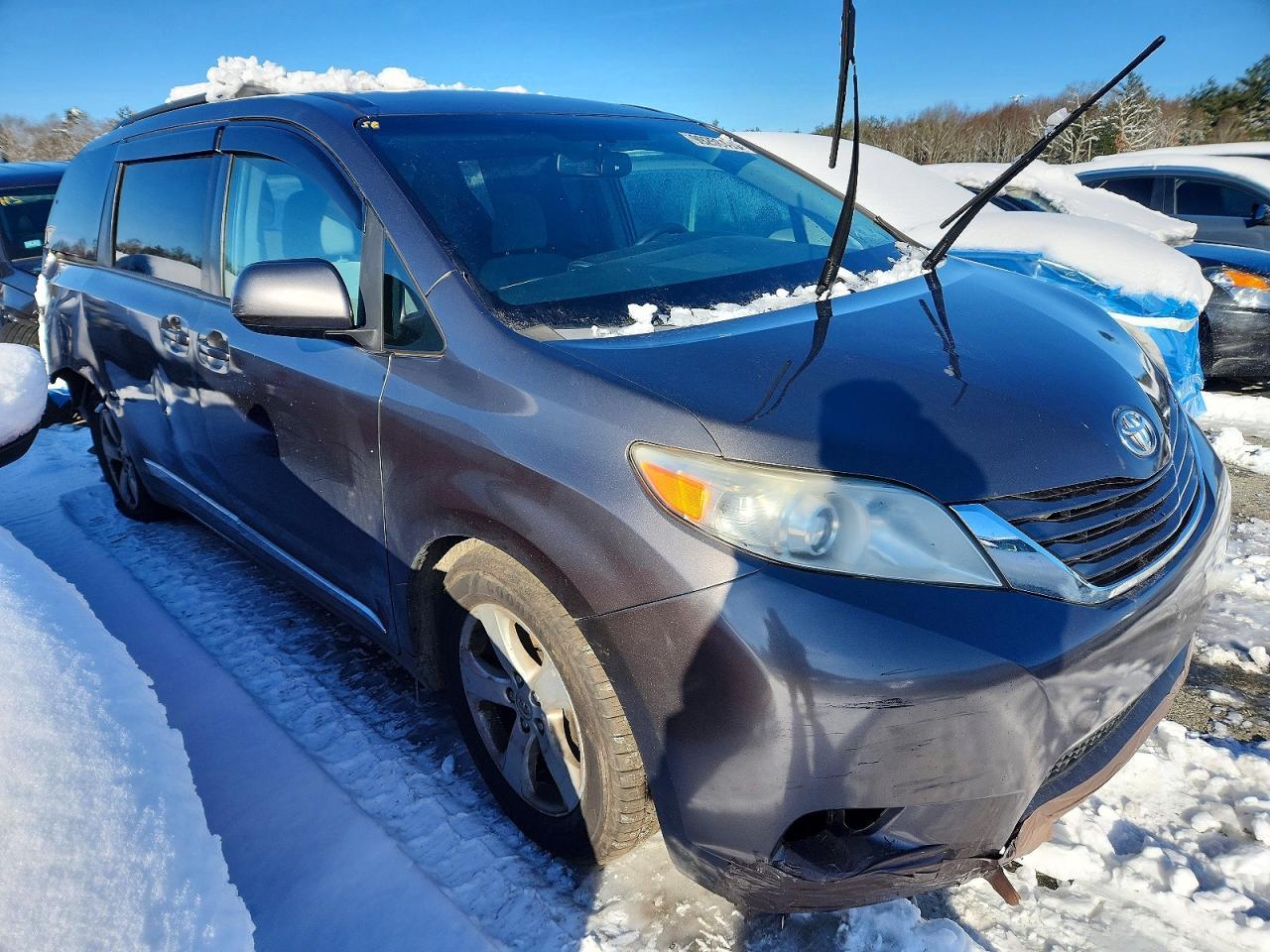 2017 Toyota Sienna Le - Image 4