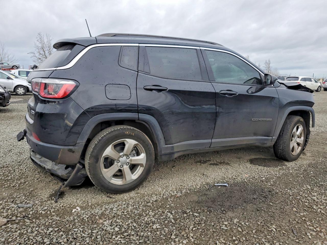 2018 Jeep Compass Latitude - Image 3