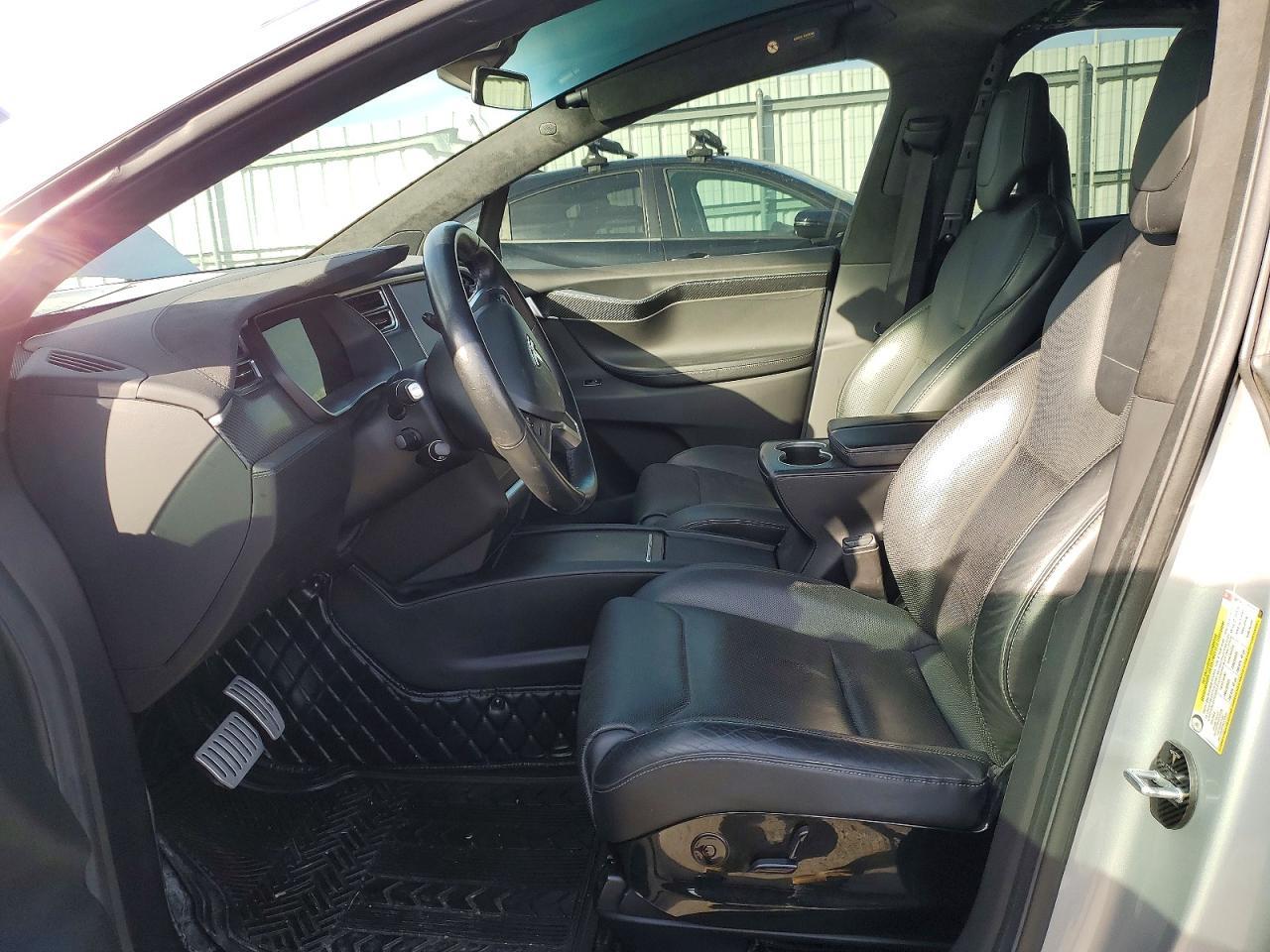 2016 Tesla Model X - Фото 7