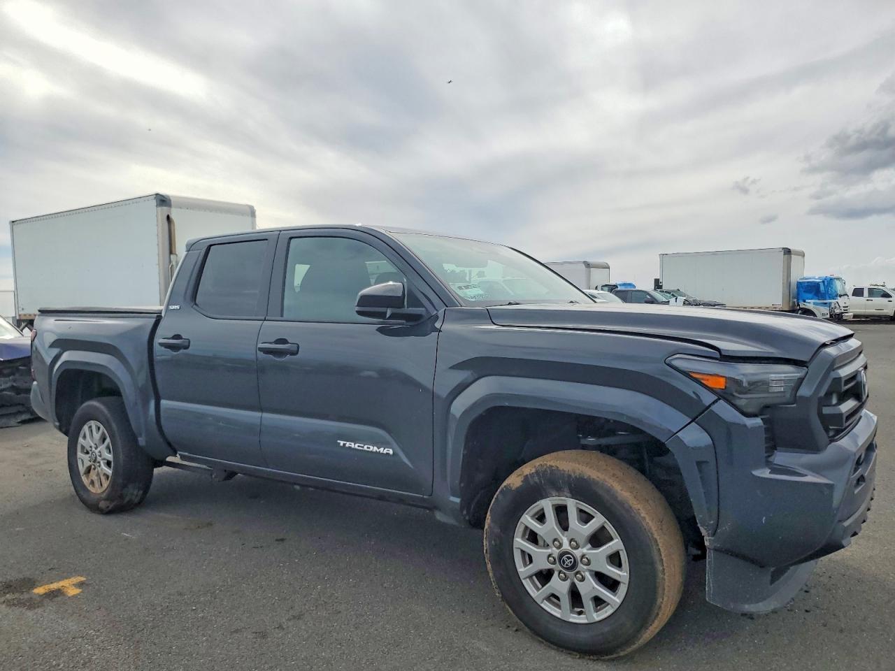 2024 Toyota Tacoma Double Cab - Image 4