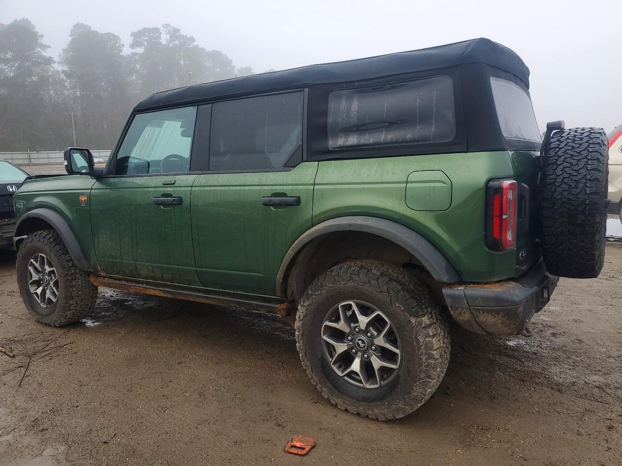 2023 Ford Bronco Base - Фото 2