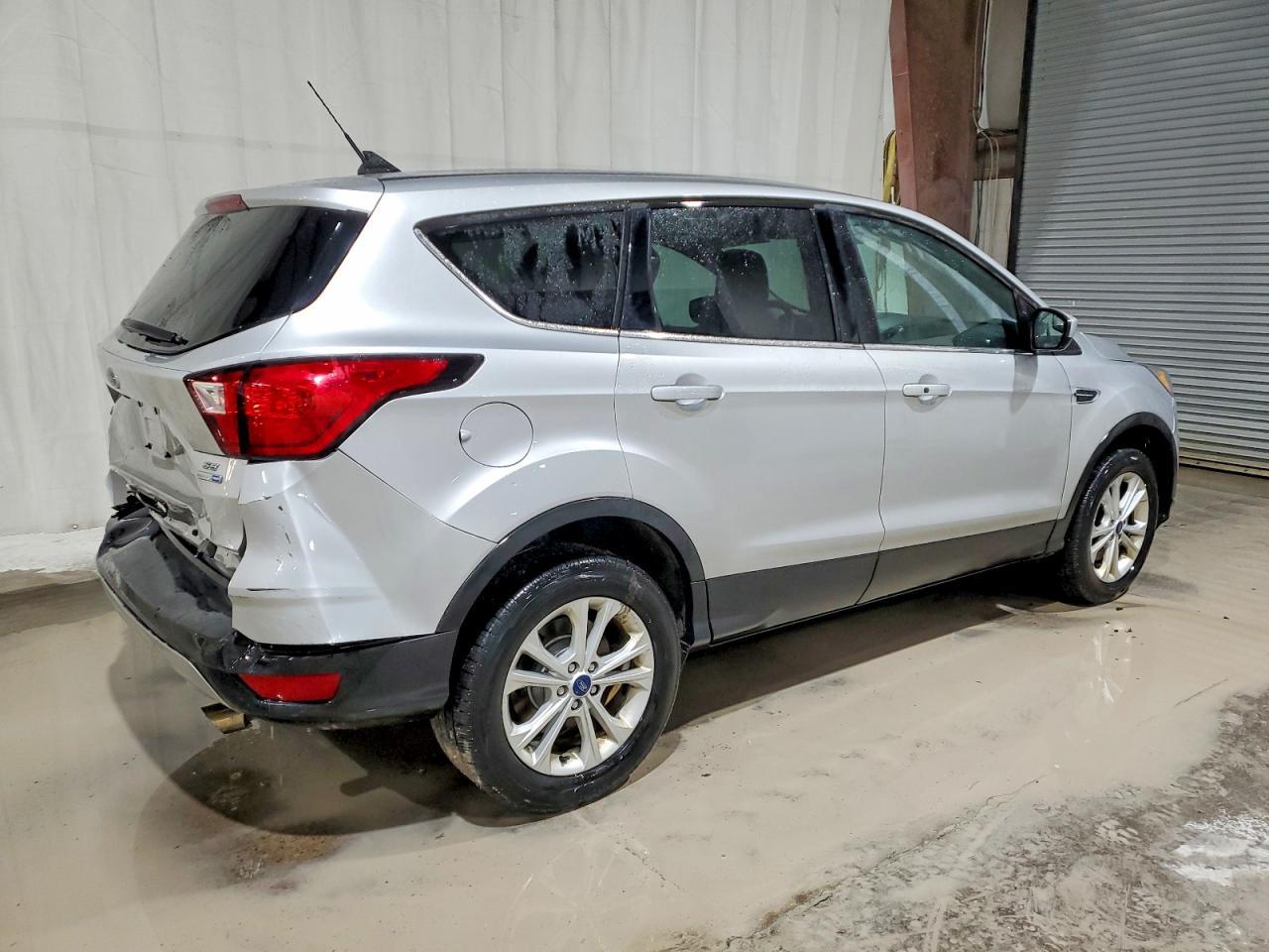 2019 Ford Escape Se - Фото 3