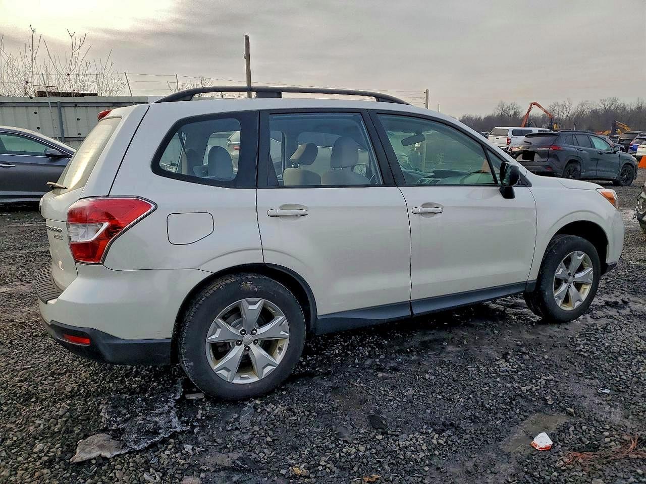 2016 Subaru Forester 2.5I - Фото 3