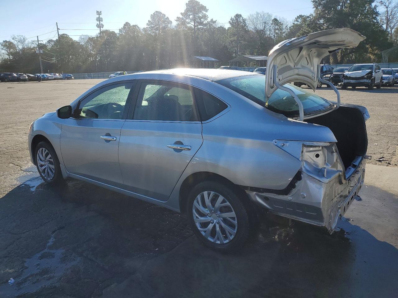 2015 Nissan Sentra S - Фото 2