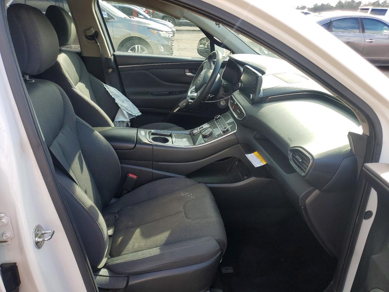 2023 Hyundai Santa Fe Se - Image 7