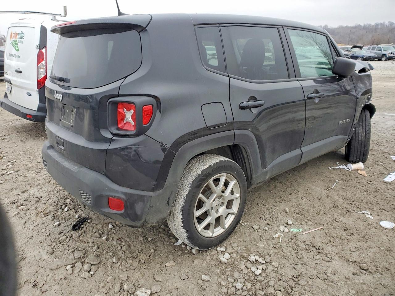 2023 Jeep Renegade Latitude - Фото 3