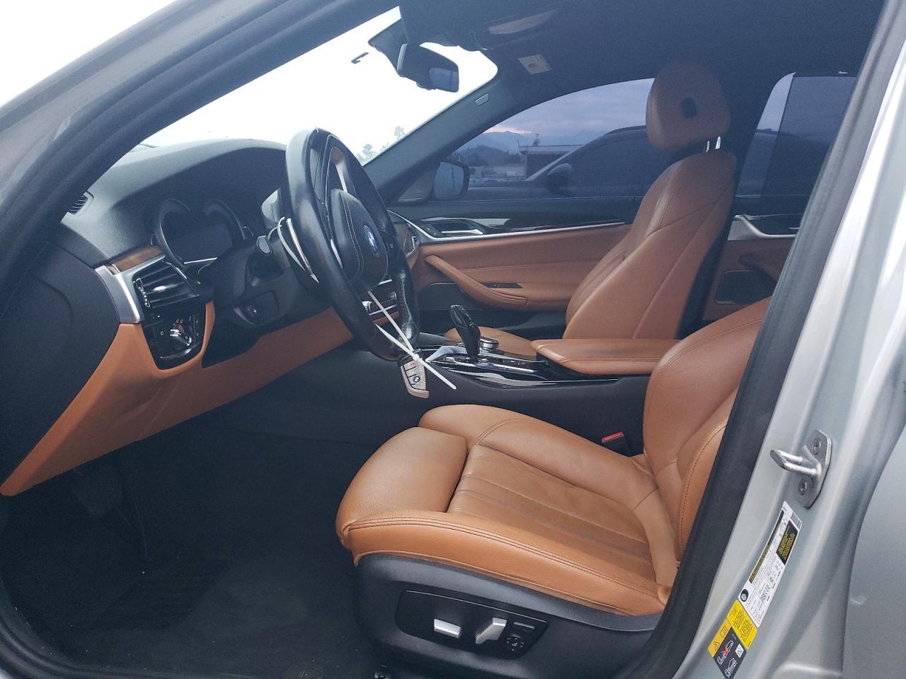 2018 BMW 530E - Фото 7